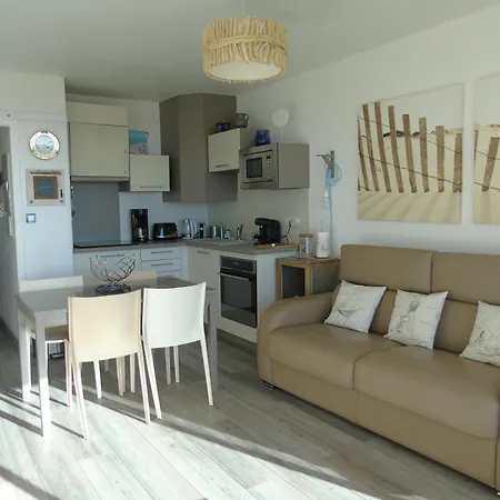 Le Corsaire Plage-des-Demoiselles